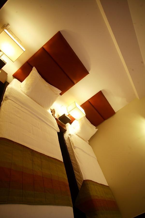 Hotel Metropole Kolkata Eksteriør bilde