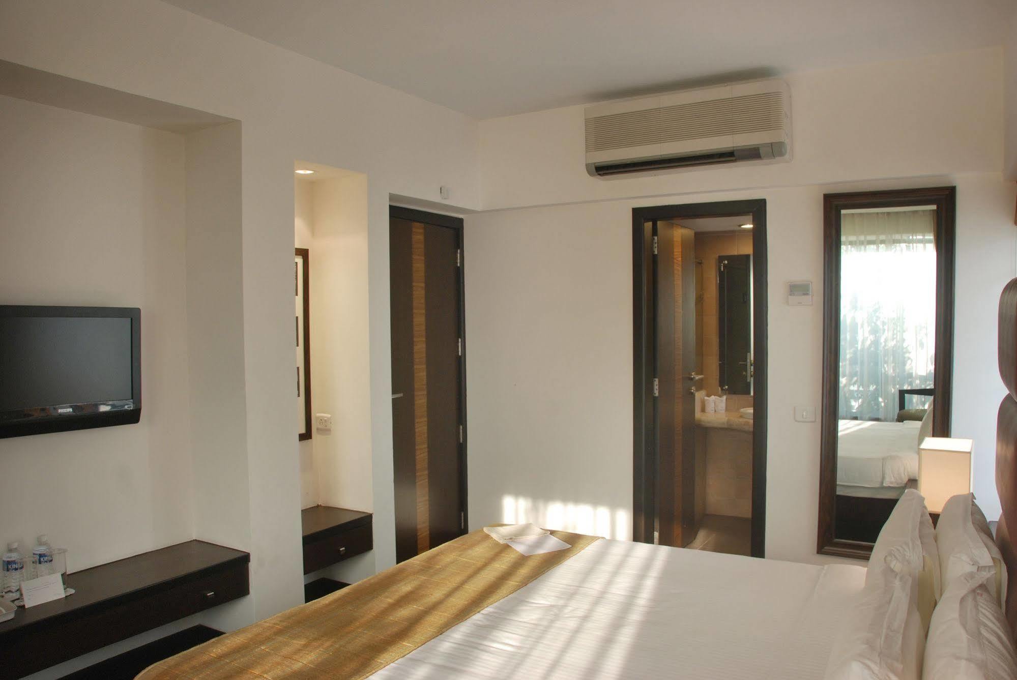 Hotel Metropole Kolkata Eksteriør bilde