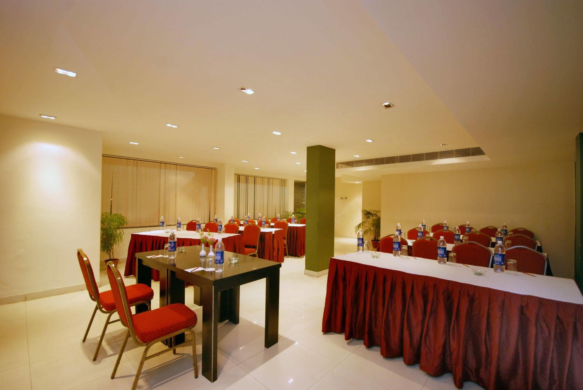 Hotel Metropole Kolkata Eksteriør bilde