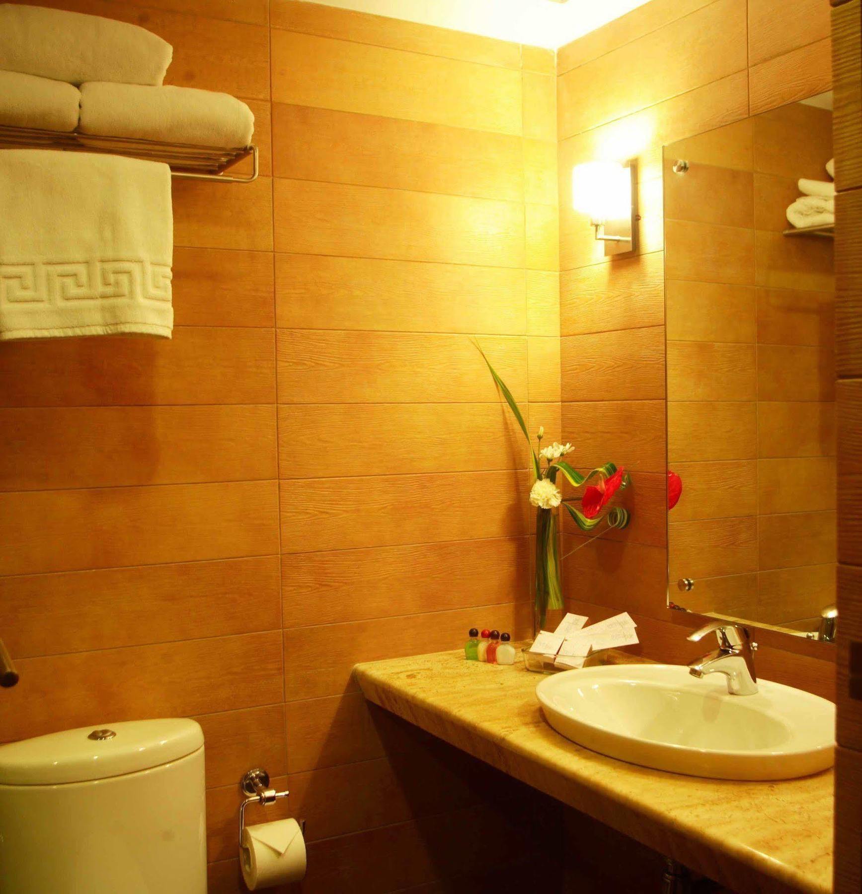 Hotel Metropole Kolkata Eksteriør bilde