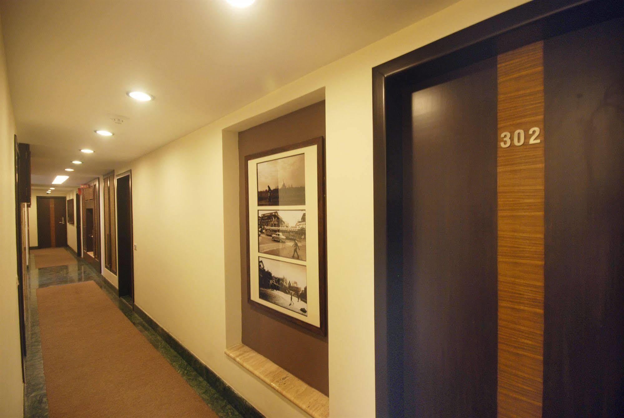 Hotel Metropole Kolkata Eksteriør bilde