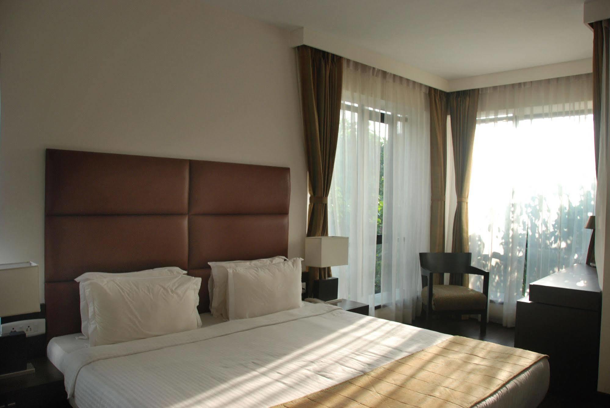Hotel Metropole Kolkata Eksteriør bilde