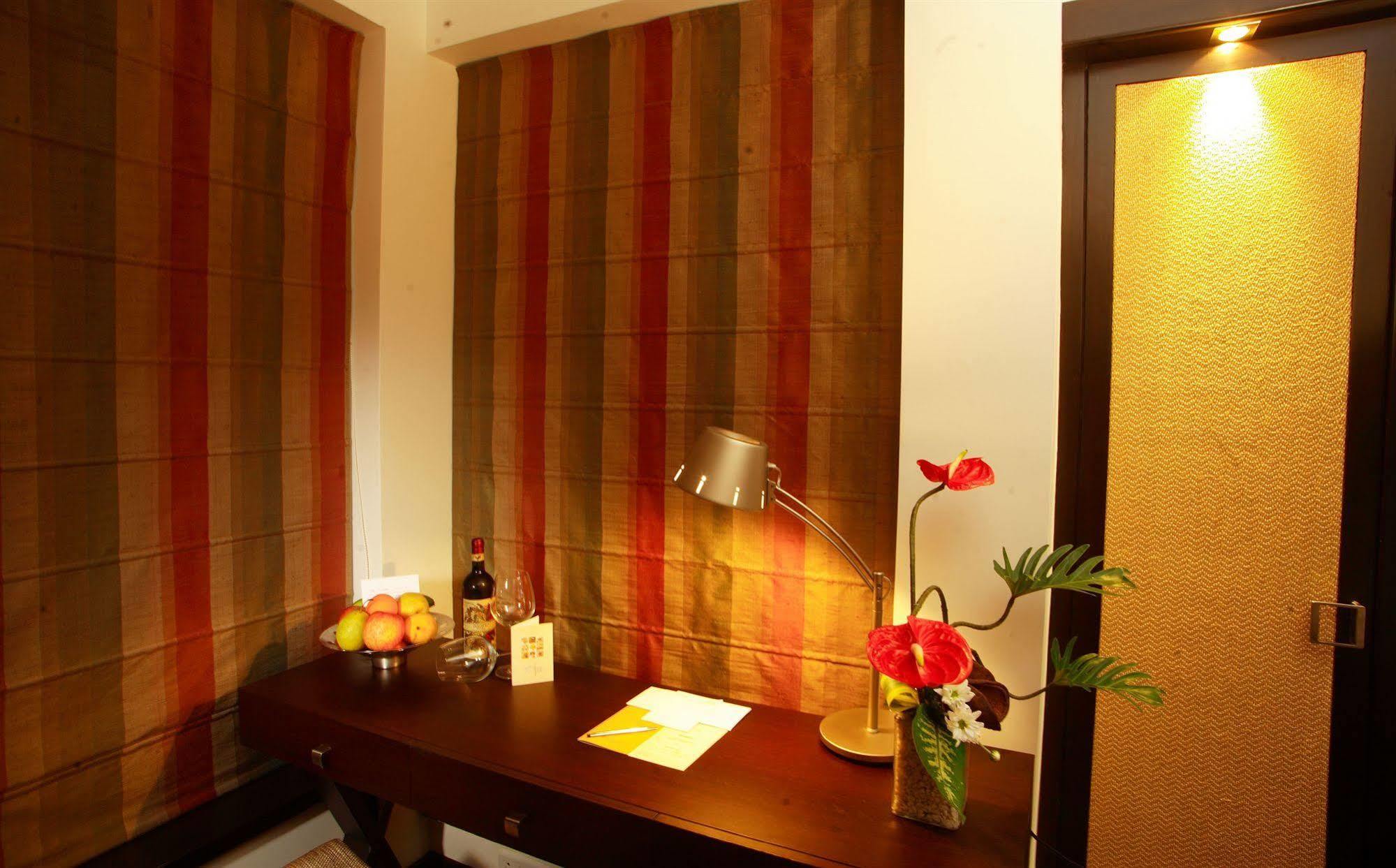 Hotel Metropole Kolkata Eksteriør bilde