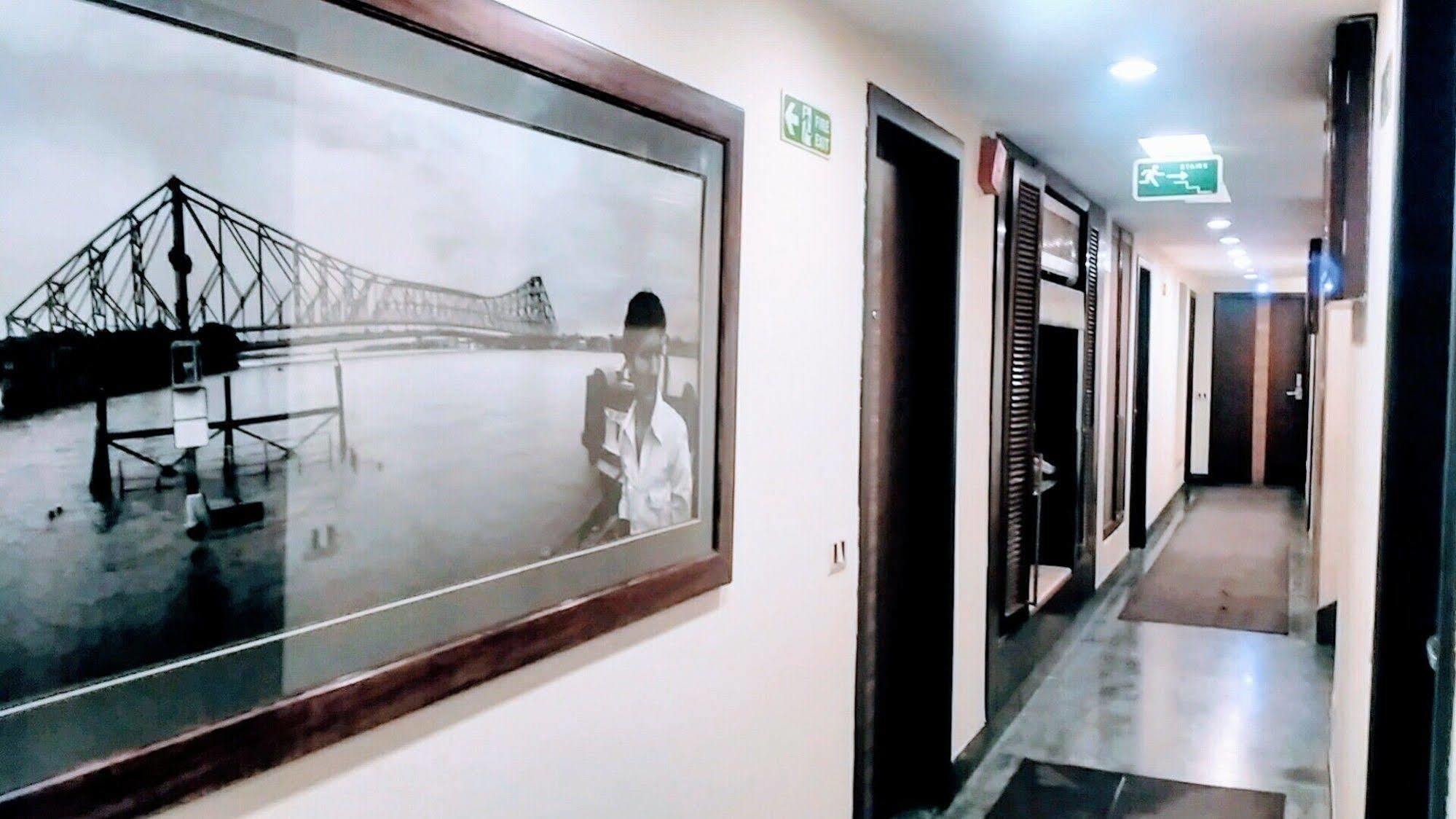 Hotel Metropole Kolkata Eksteriør bilde