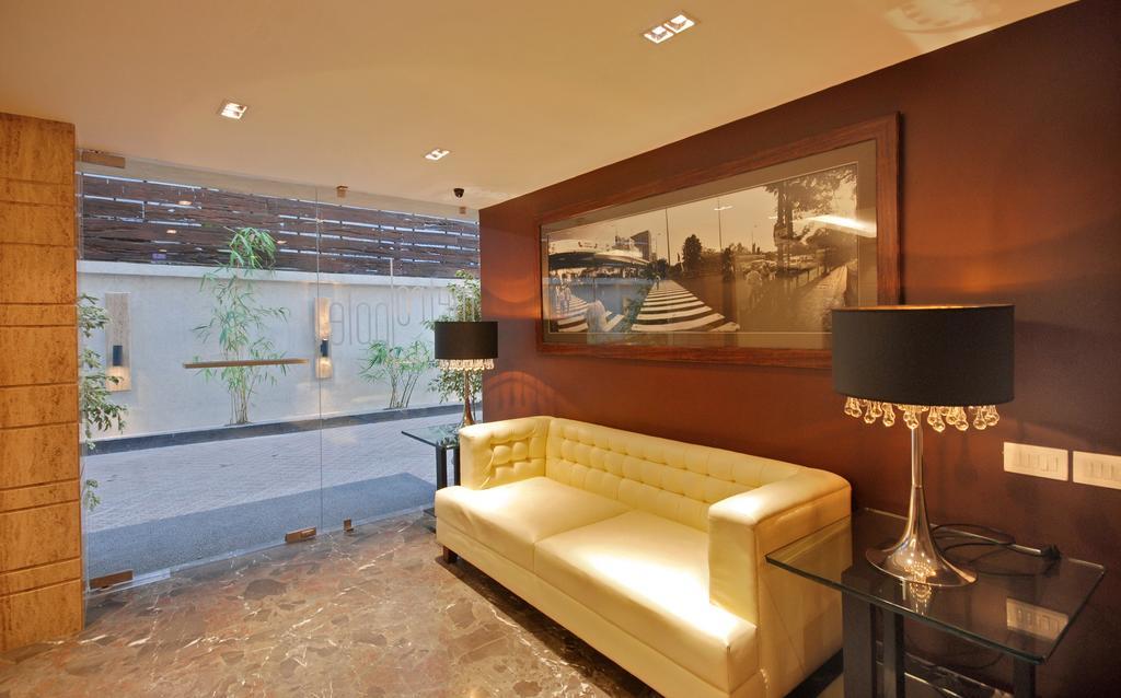 Hotel Metropole Kolkata Eksteriør bilde