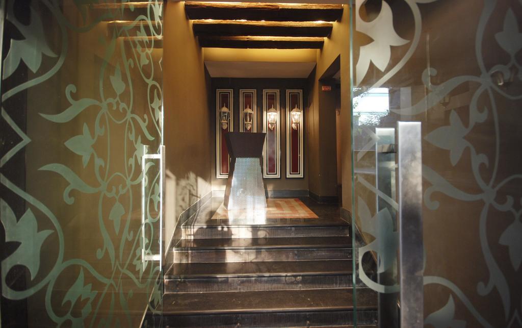 Hotel Metropole Kolkata Eksteriør bilde